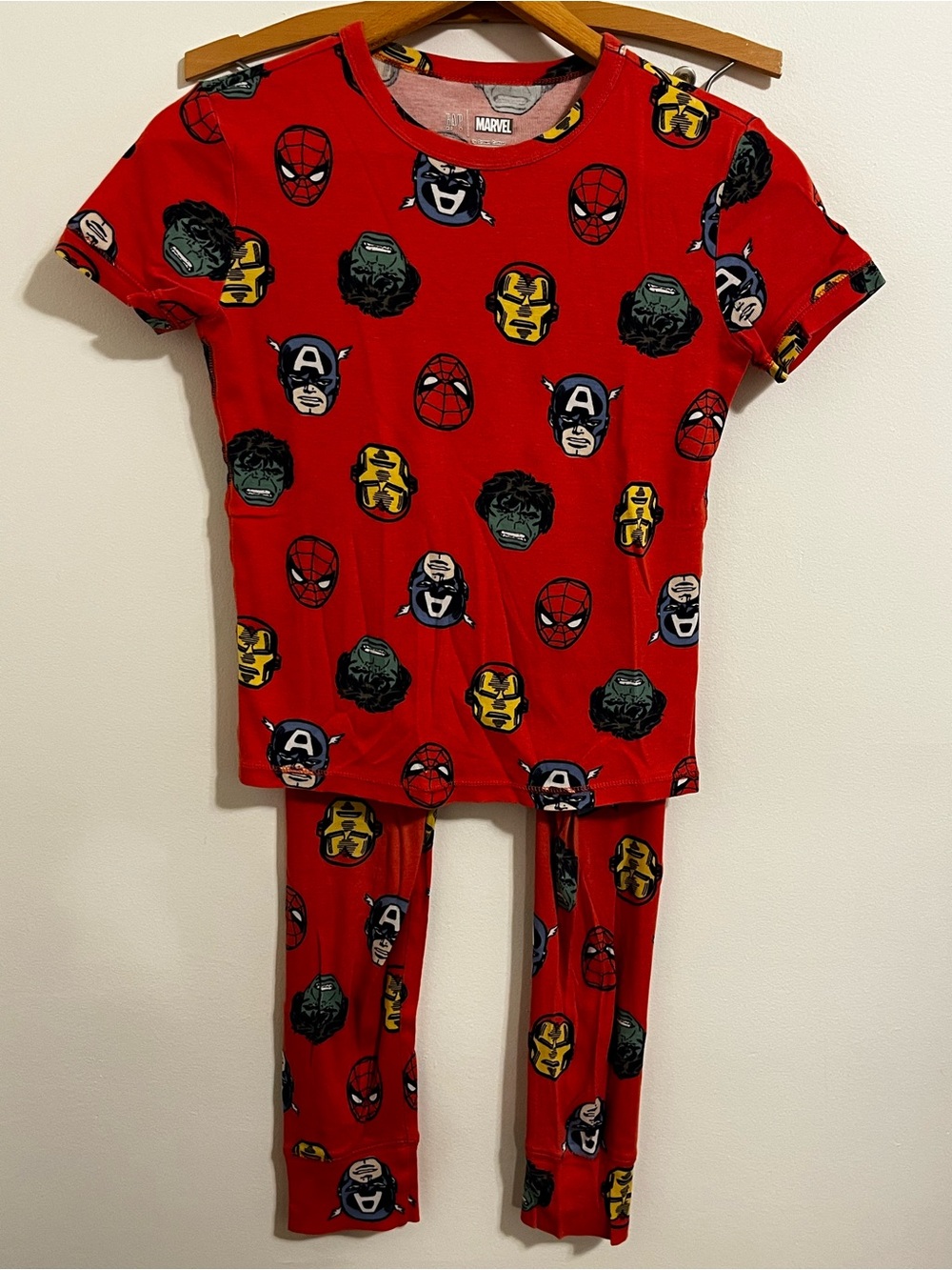 Gap Kids Marvel Organic Cotton Two Piece Pajama Set Characters Youth 12 Red
